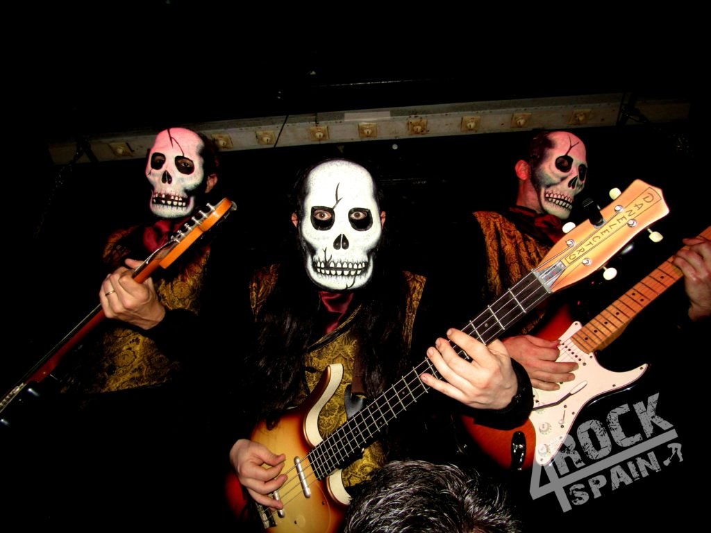 Los Tiki Phantoms (8)